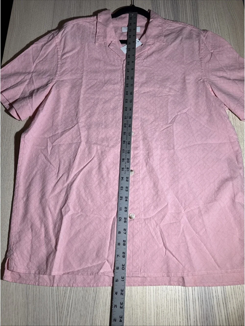 Banana Republic Men’s Large Textured Resort Shirt Pink Salmon Short Sleeve NWT
